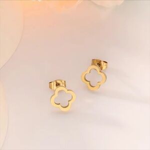 Alhambra collection Gold Clover Stud Earrings